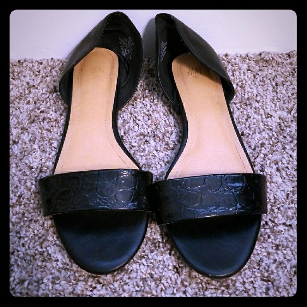 H&M Flats